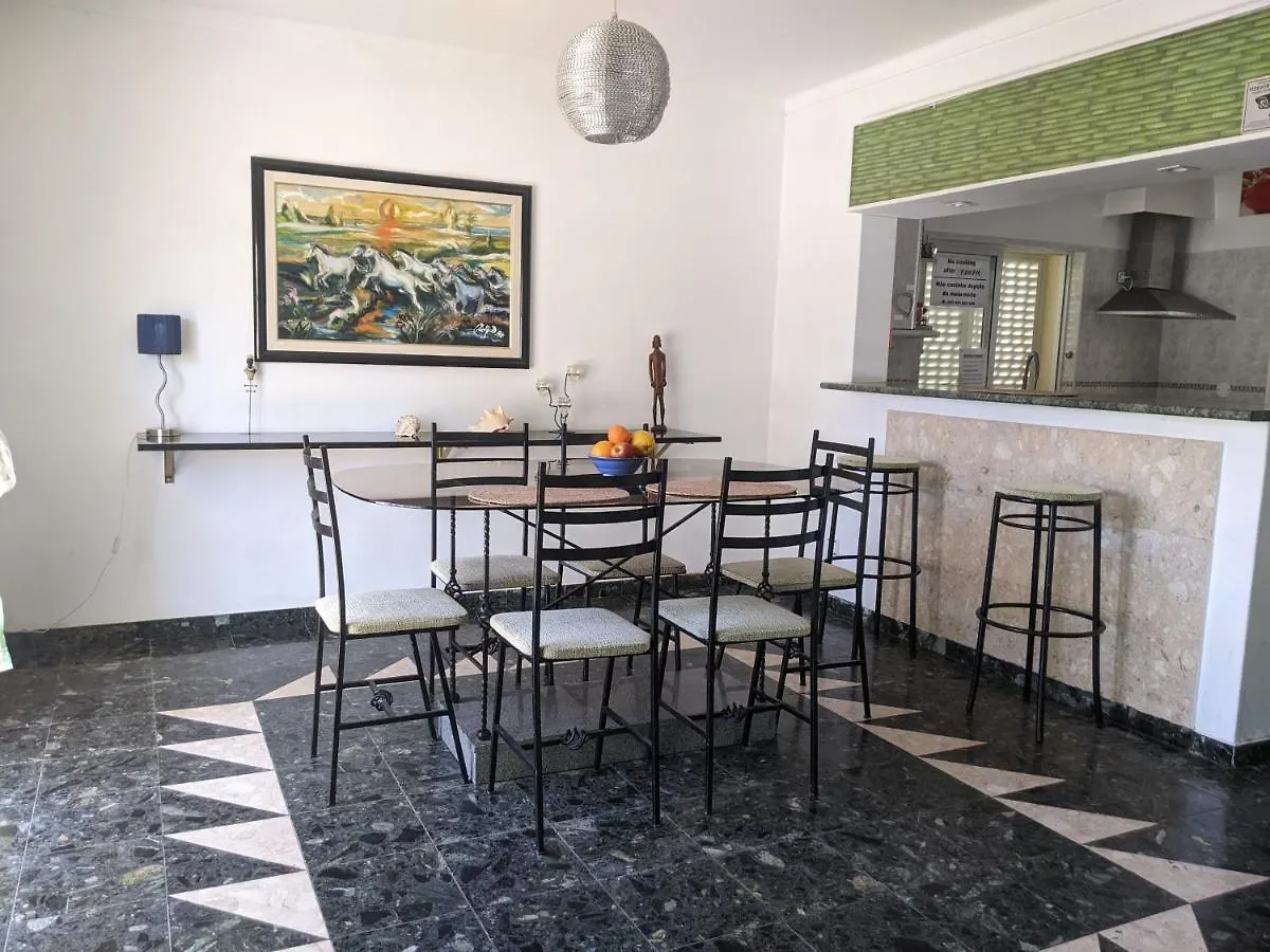 Dolphin House Hostel Faro